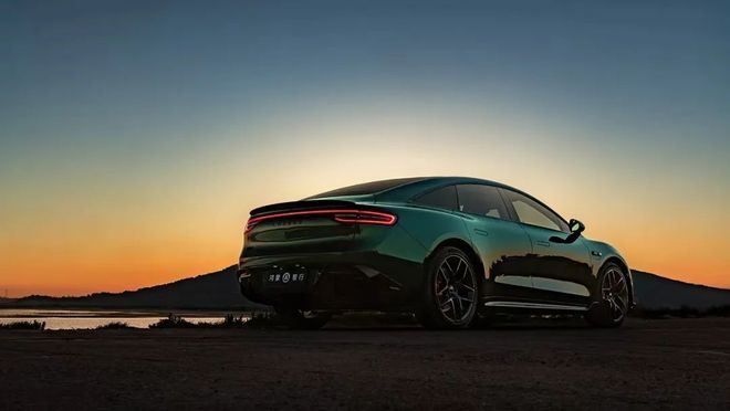 成为年轻人的情绪搭子新一代的智能车正在(图8)